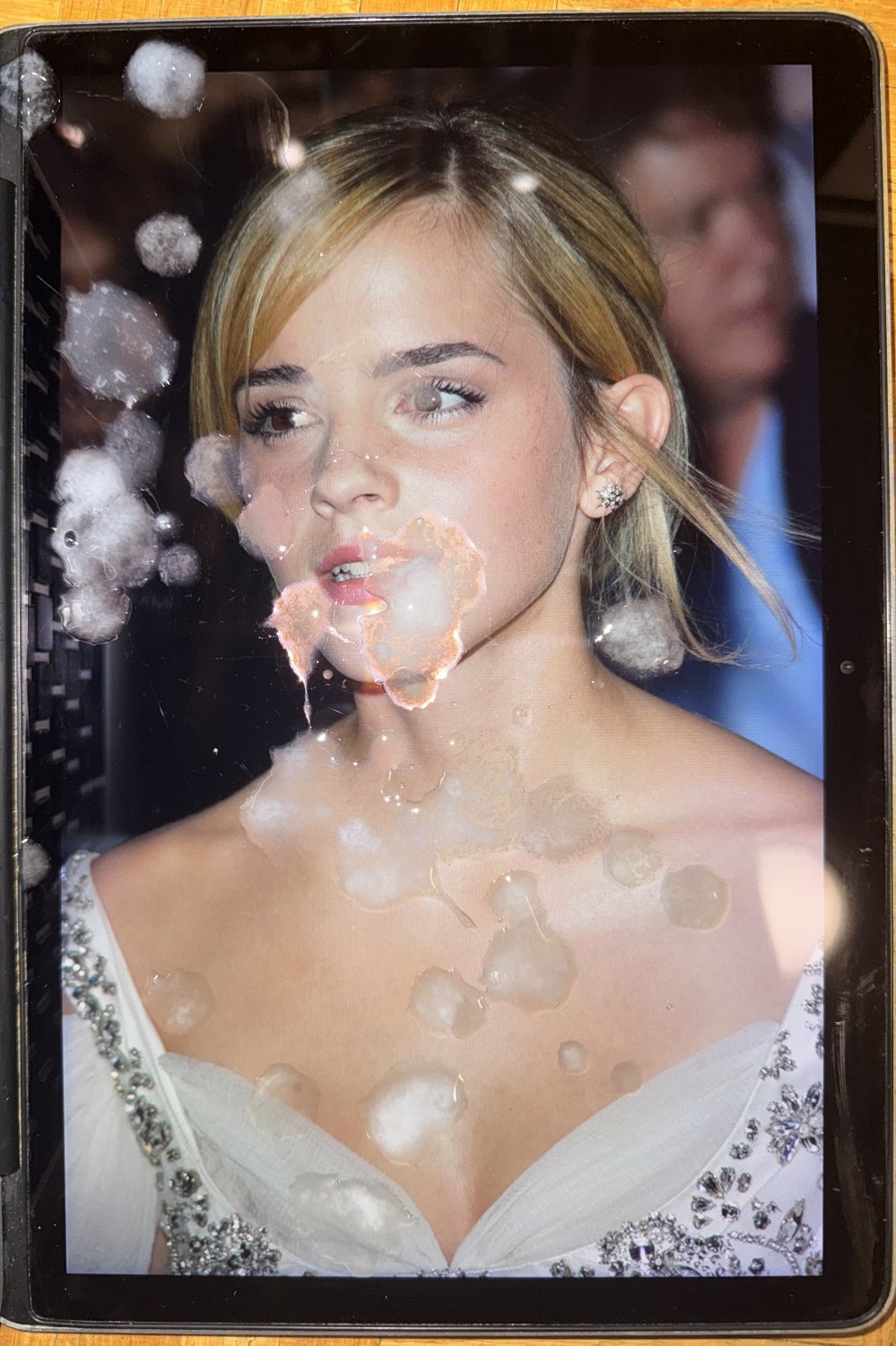 Soez2qBO Emma Watson Cum Tribute 063 02.jpg